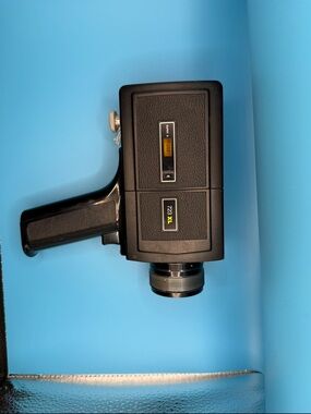 Vintage Chinon 723 XL Power Zoom Super 8 Movie Camera Pistol Grip